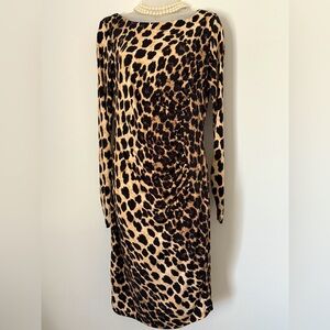 🌸 🐆 Gorgeous form fitting Carmen Marc Valvo leopard dress 👗 size M